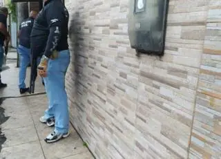 Pai é preso por estuprar filha e enteada