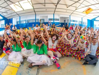Palhaços e balé encantam crianças em CMEI de Teixeira de Freitas durante programação especial