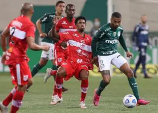 Palmeiras é eliminado da Copa do Brasil nos pênaltis para o CRB em SP