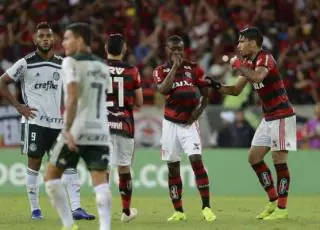 Palmeiras empata com Fla no Maracanã e mantém vantagem