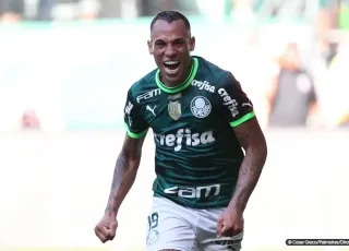 Palmeiras vence e coloca mão na taça do Campeonato Brasileiro