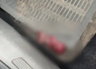 Passageira encontra feto em carro durante corrida por aplicativo