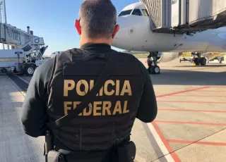 Passageiro é preso pela Polícia Federal após agredir esposa e ameaçar tripulação durante voo