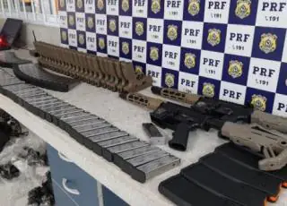 Passageiro é preso pela PRF após ser flagrado transportando arsenal em ônibus na Bahia