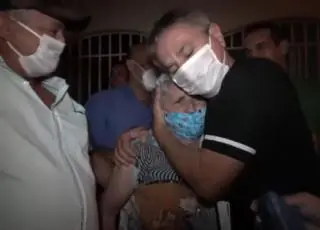 Passeata das mulheres de Vereda termina com um abraço entre o candidato Adalberto Nonato e sua Mãe dona Dai