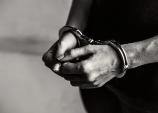 Pastor é preso suspeito de estuprar e engravidar adolescente com deficiência intelectual na BA