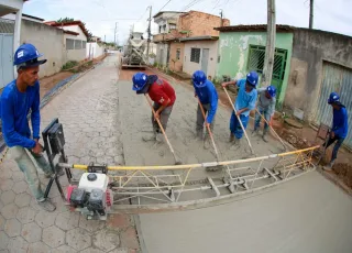 Pavimentação do bairro Vila Caraípe avança 