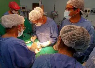 Pela primeira vez, equipe 100% baiana realiza cirurgia para separação de gêmeos siameses