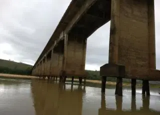 Perigo na BR 101- Erosão na ponte do rio Jequitinhonha preocupa motoristas e autoridades