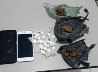 Perseguição e resistência: Homem é preso com drogas e celulares pela PM de Itanhém