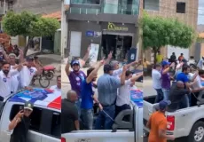 Petistas atiram ovo contra governador da Bahia durante carreata; ataque foi motivado por disputa política na eleição