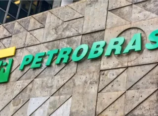 Petrobras reajusta preço do diesel em R$ 0,22 às distribuidoras