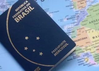 PF informa que suspenderá confecção de passaportes por falta de verba