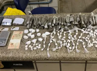 PM apreende adolescentes com mais de 1 kg de drogas em Itamaraju