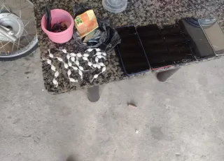 PM apreende cocaína no Rosa Luxemburgo em Teixeira de Freitas