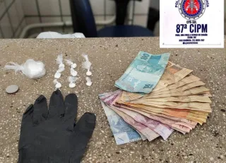 PM apreende droga e dinheiro dentro de uma luva em Teixeira de Freitas