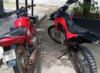 PM apreende duas motocicletas com sinais de adulteração em Itanhém