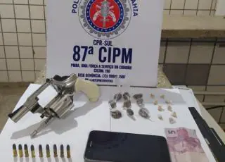 PM apreende menor com arma, maconha e crack em Teixeira de Freitas