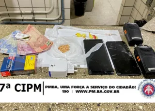 PM apreende menor em Teixeira de Freitas com drogas, celulares e rádios comunicadores