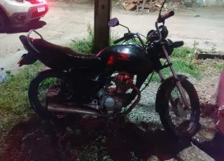 PM apreende moto em Teixeira de Freitas com restrição de roubo