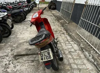 PM apreende moto furtada em Teixeira de Freitas