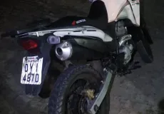 PM apreende motocicleta com restrição de furto  em Teixeira de Freitas