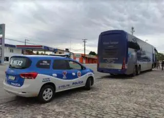 PM apreende ônibus com 32 passageiros vindo de São Paulo para Bahia