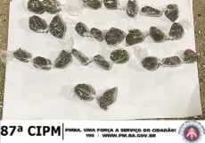 PM apreende papelotes de maconha durante ronda em Teixeira de Freitas