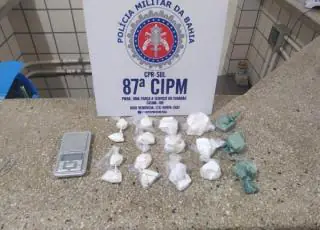 PM apreende quase meio quilo de cocaína no Bairro Liberdade II em Teixeira de Freitas