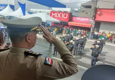 PM celebra com entusiasmo o Dia da Independência em desfile cívico-militar em Teixeira de Freitas