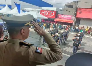 PM celebra com entusiasmo o Dia da Independência em desfile cívico-militar em Teixeira de Freitas