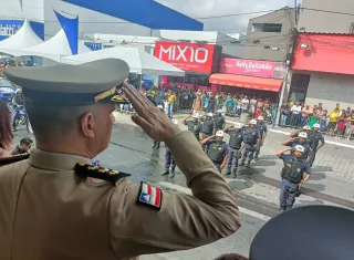 PM celebra com entusiasmo o Dia da Independência em desfile cívico-militar em Teixeira de Freitas