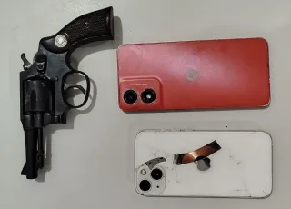 PM intercepta dupla com revólver e plano para roubo de motocicleta em Posto da Mata
