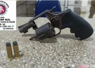 PM prende arma de fogo com homem em garupa de moto em Teixeira de Freitas