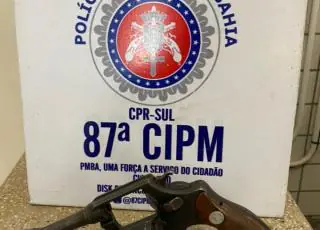 PM prende assaltantes armados e recupera moto em Teixeira de Freitas