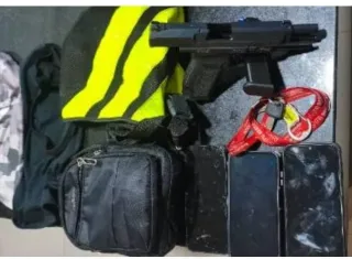 PM prende dupla com arma de fogo e moto adulterada em Eunápolis