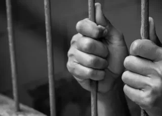 PM prende em Teixeira de Freitas homem com mandado de prisão por tráfico de drogas