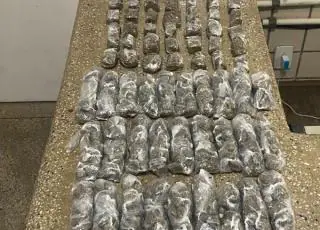 PM prende em Teixeira de Freitas homem com quase 1 kg de maconha