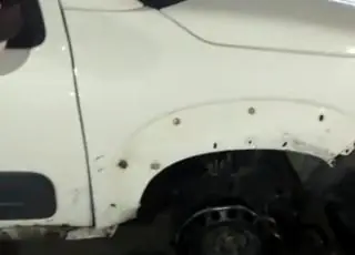 PM prende homem bêbado que trafegava com pneu estourado pelo centro de Teixeira de Freitas