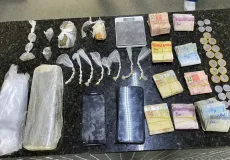 PM prende homem com drogas, arma de fogo e moto adulterada em Itamaraju