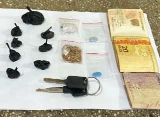 PM prende suspeito de tráfico de drogas em Teixeira de Freitas