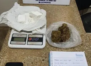 PM prende suspeito de tráfico drogas em Teixeira de Freitas