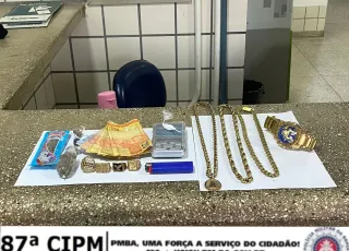 PM prende três suspeitos de tráfico de drogas em Teixeira de Freitas