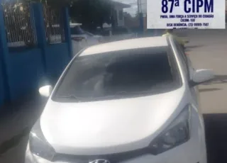 PM recupera carro que havia sido roubado em Teixeira de Freitas