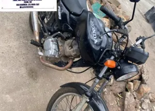 PM recupera em Teixeira de Freitas moto furtada no ES em 2015