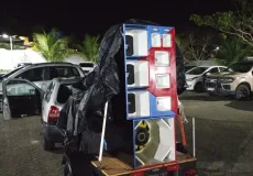 PMBA apreende carro com paredão de som em Itamaraju