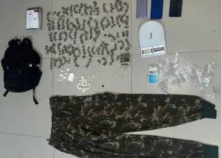 PMBA apreende drogas no bairro Moisés Reis em Eunápolis