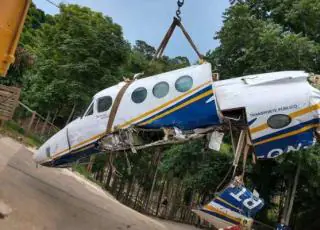 Polícia acha cabo em hélice do avião de Marília Mendonça