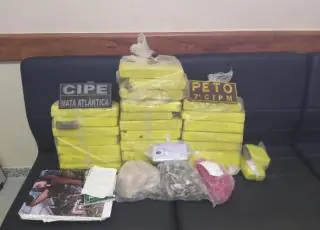 Polícia apreende 20 kg de drogas escondidos em telhado em Eunápolis
