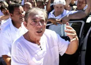 Polícia apreende armas e dinheiro na casa de João de Deus